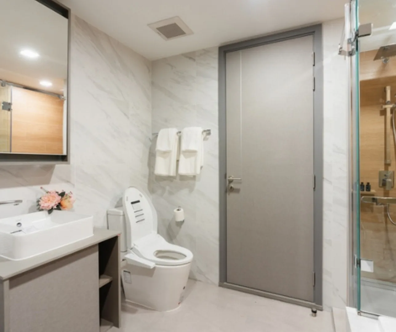 Taka Haus Ekamai 12 — photo 12