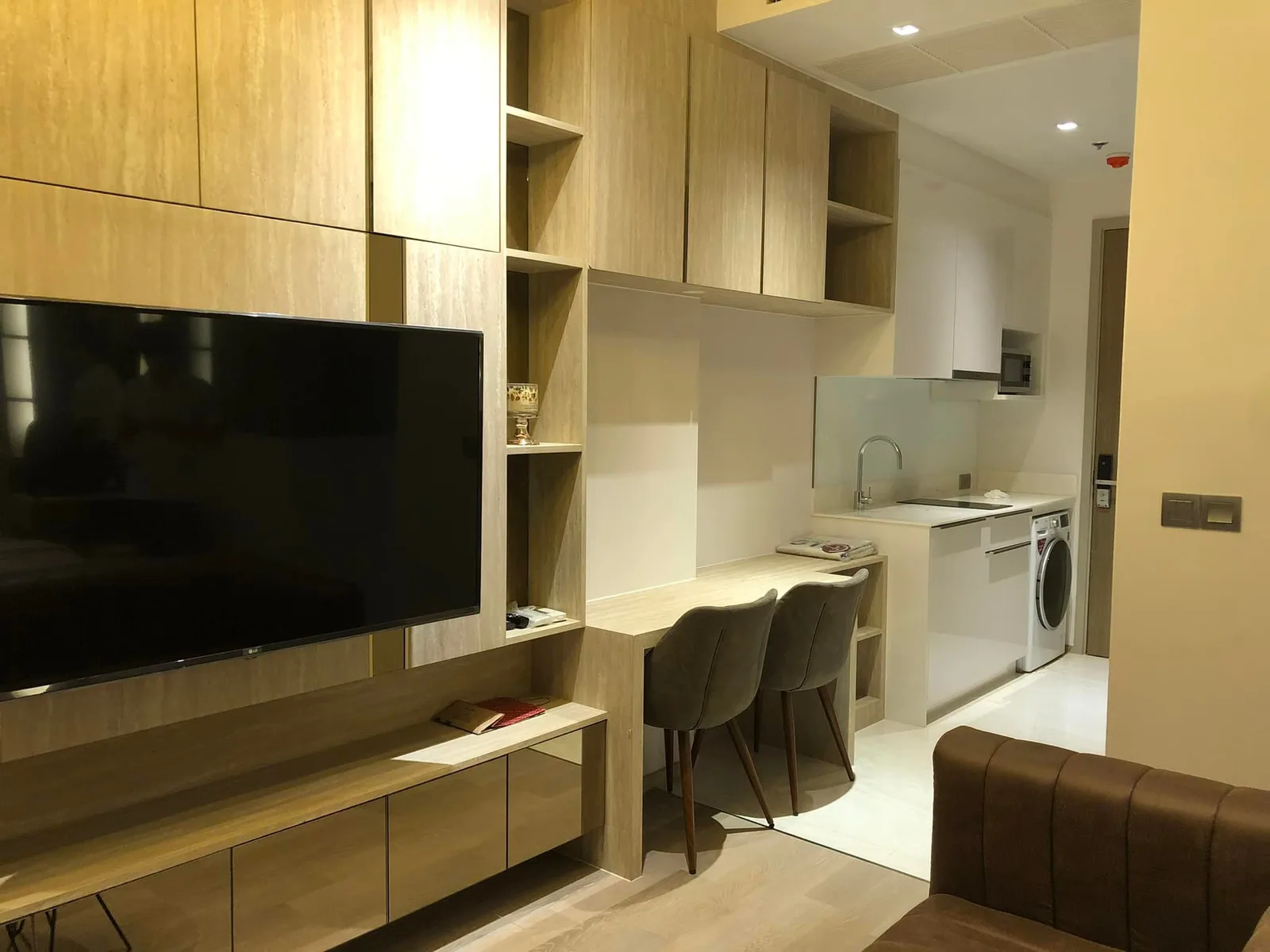 Ashton Silom — photo 4
