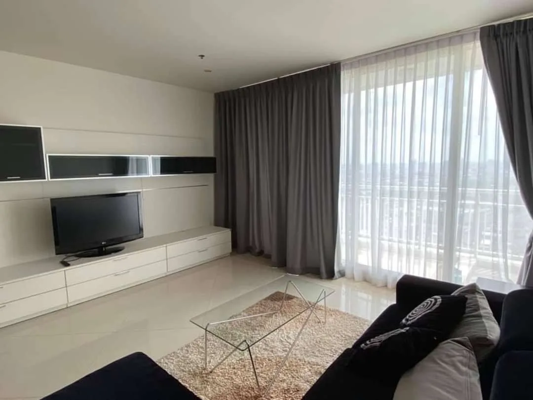 The Empire Place — photo 1