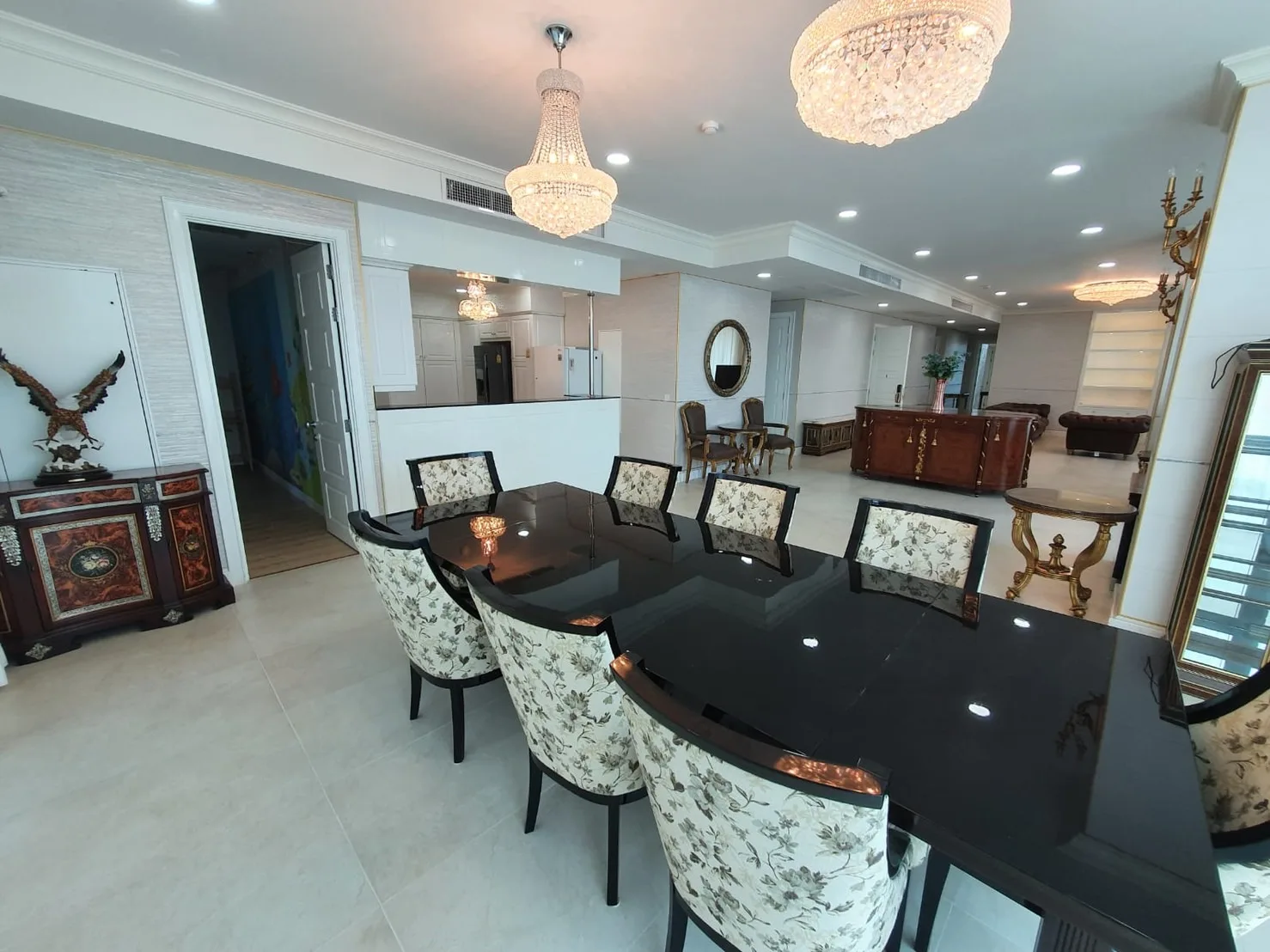 Royce Private Residences — photo 3