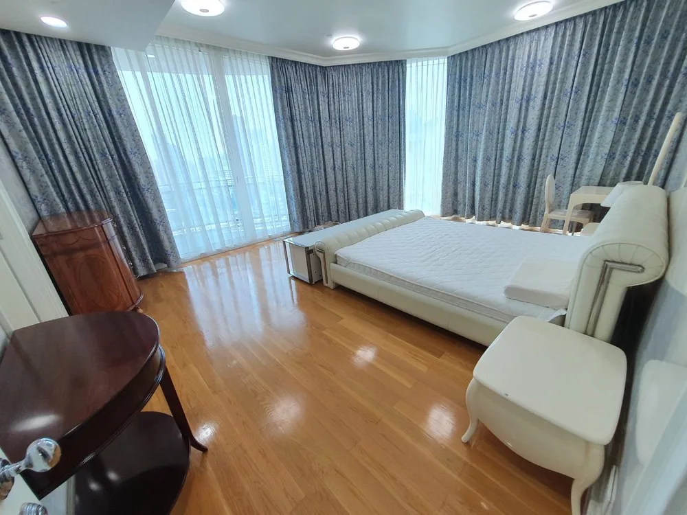 Royce Private Residences — photo 7