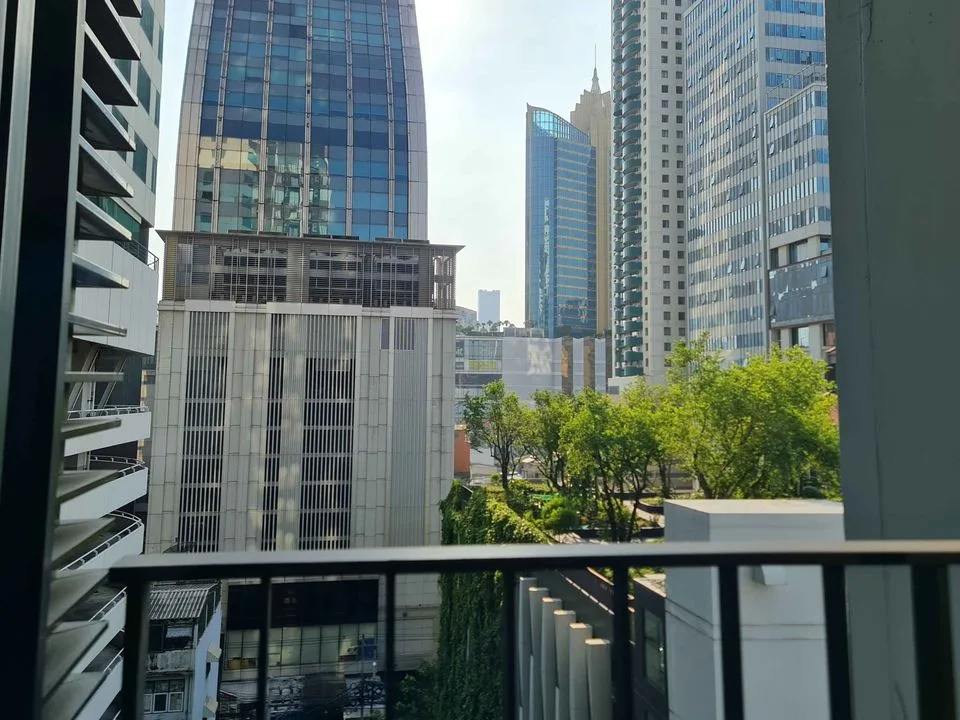 Edge Sukhumvit 23 — photo 8