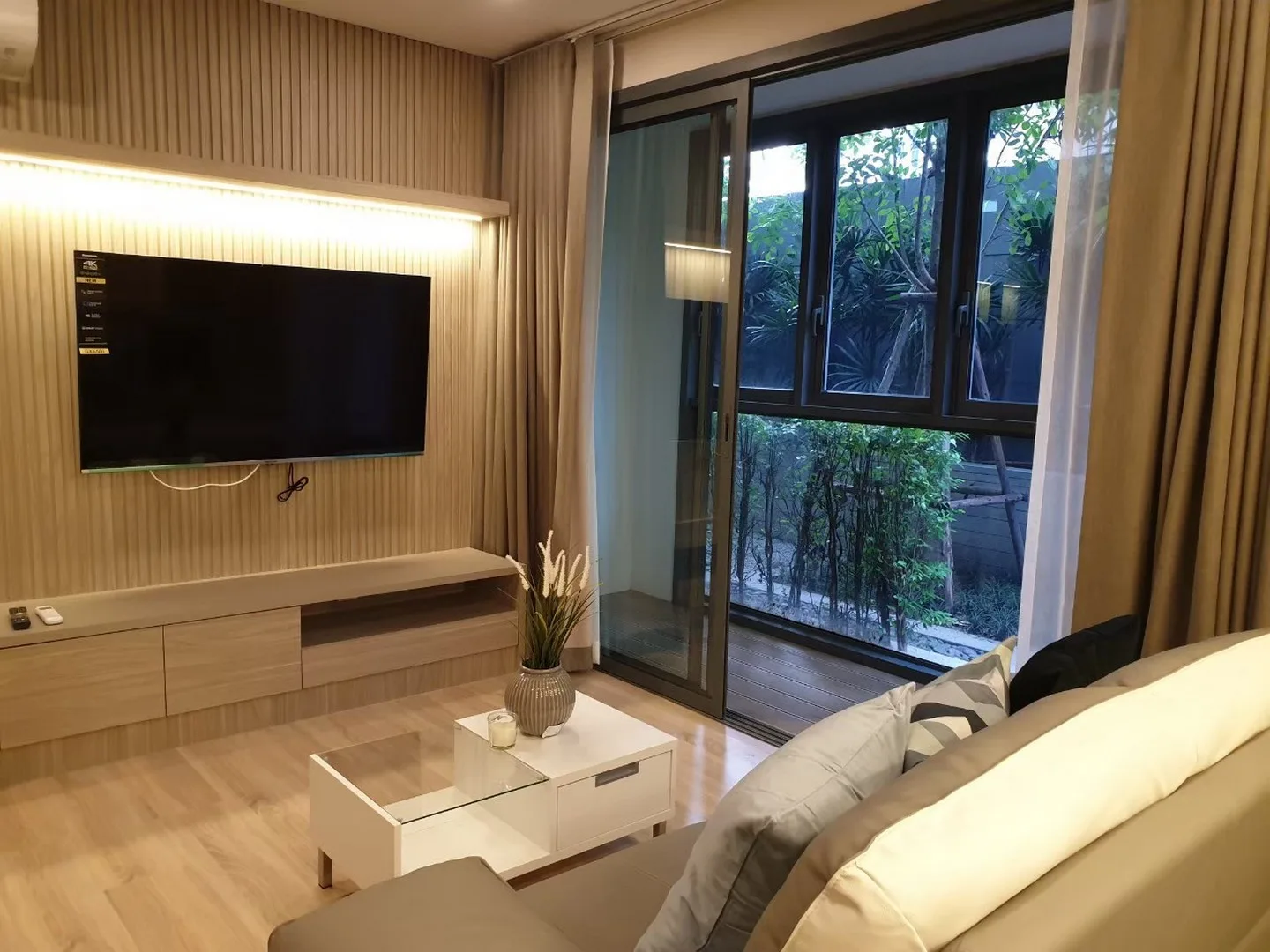 Taka Haus Ekamai 12 — photo 3