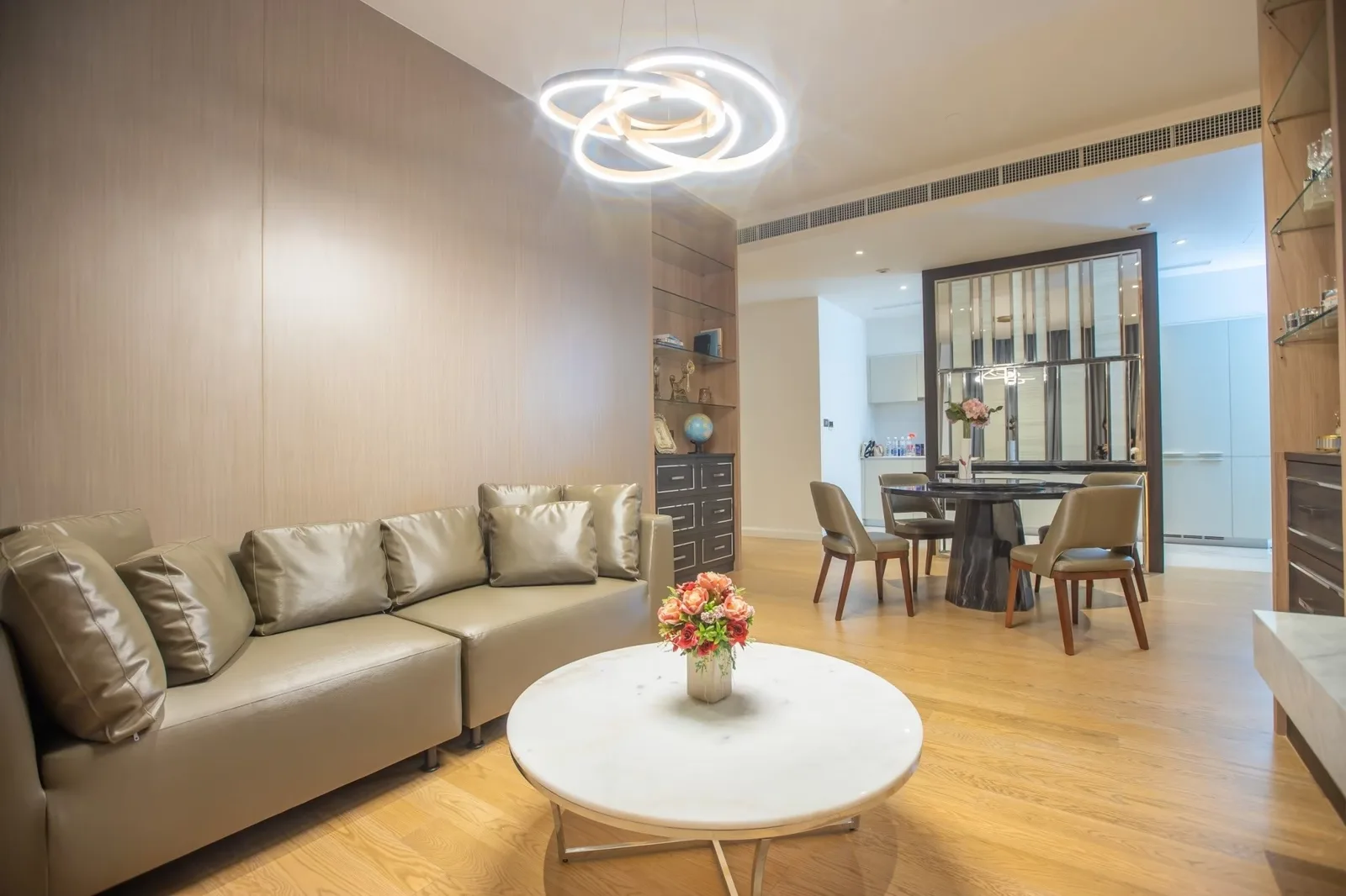 Magnolias Waterfront Residences — photo 4