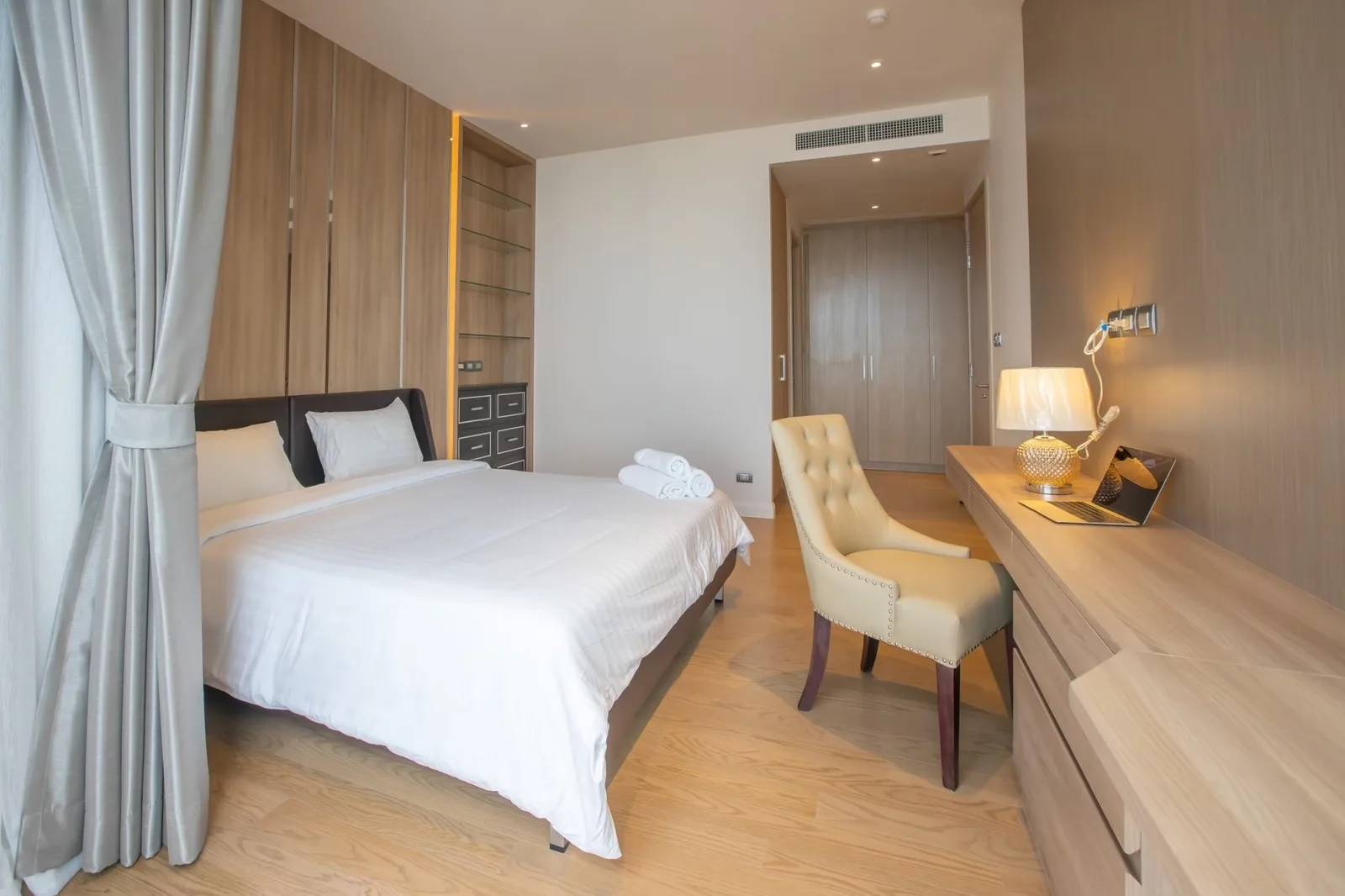 Magnolias Waterfront Residences — photo 9