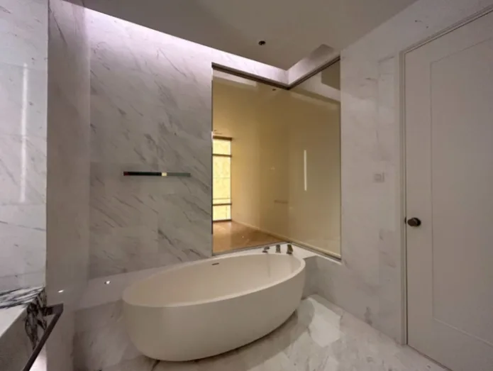 Four Seasons Private Residences Bangkok — photo 14