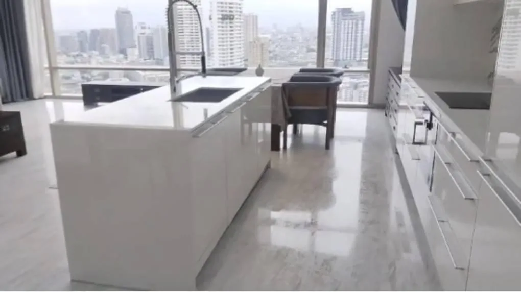 Four Seasons Private Residences Bangkok — photo 2