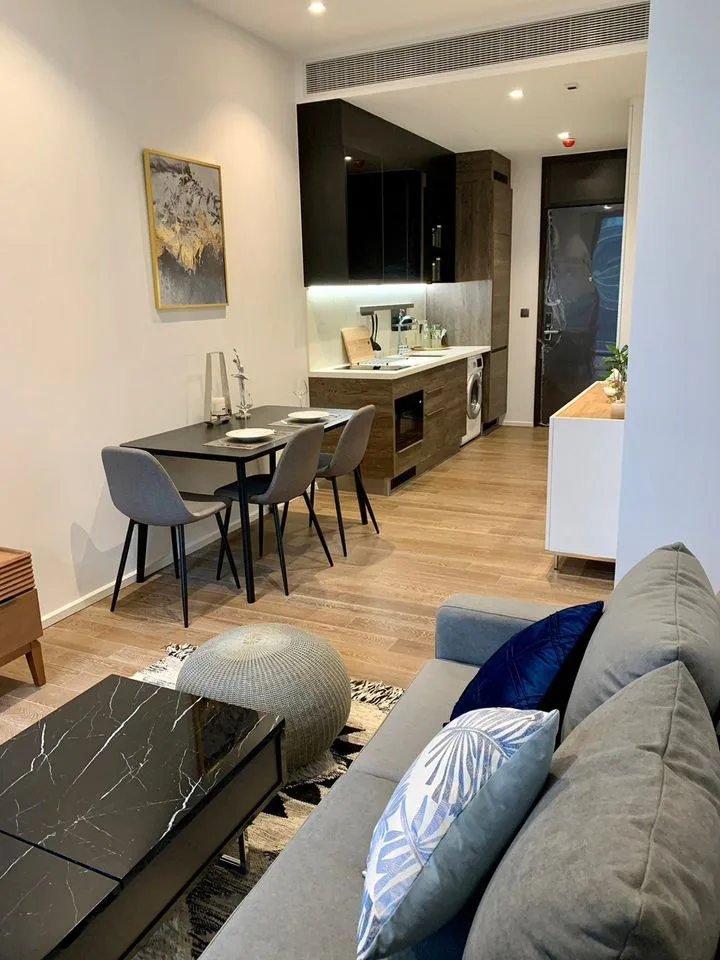 Muniq Langsuan — photo 1