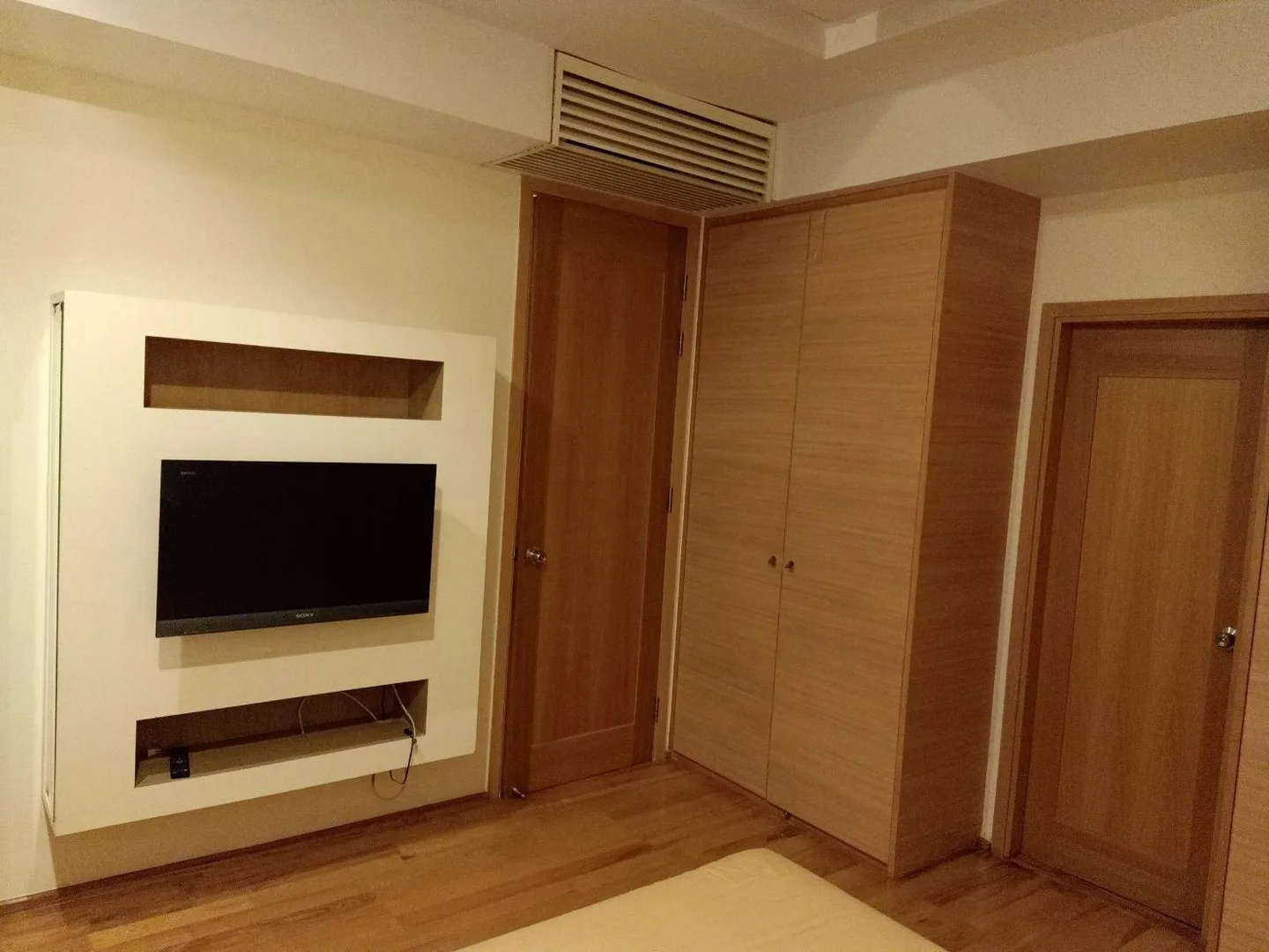 The Empire Place — photo 10