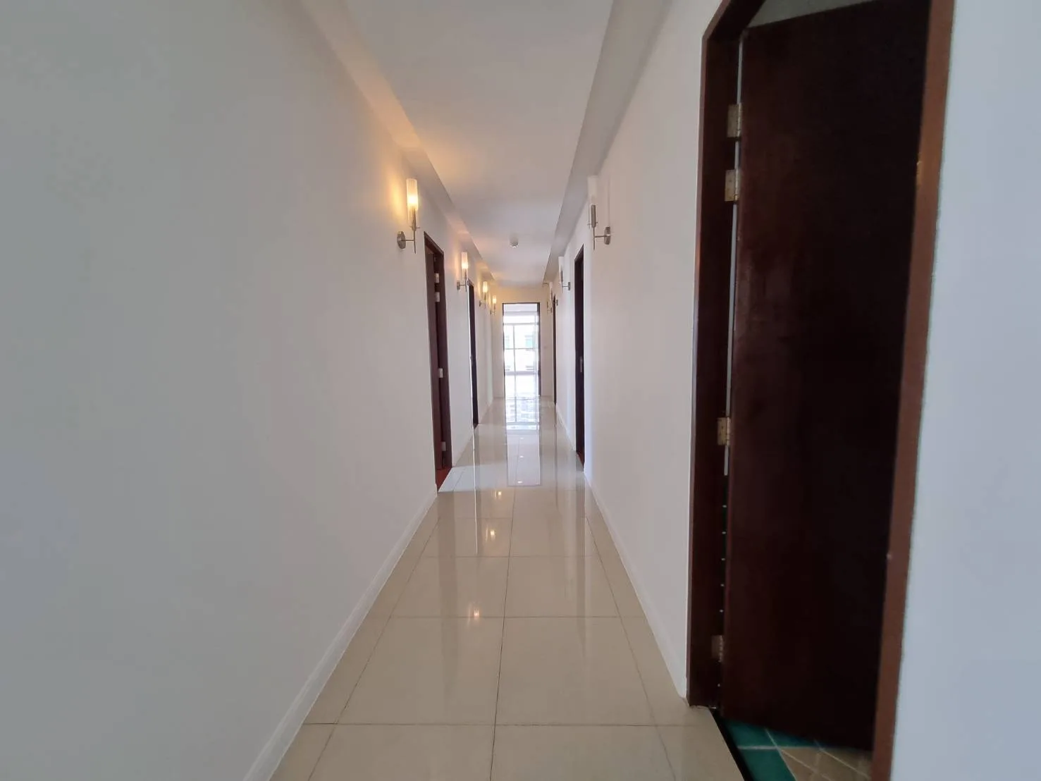 The Verandah - Sukhumvit Soi 23 — photo 11
