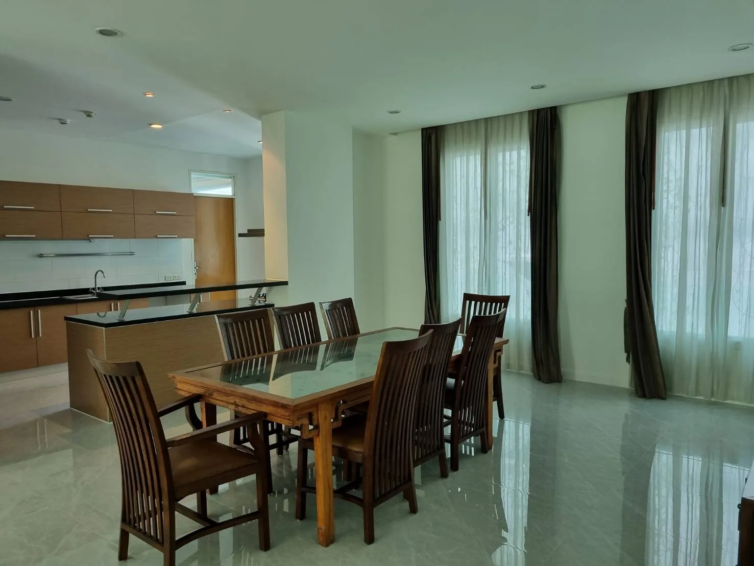 The Verandah - Sukhumvit Soi 23 — photo 2