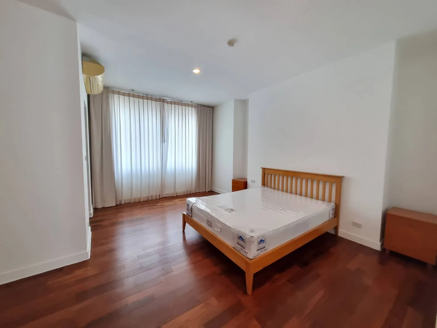 The Verandah - Sukhumvit Soi 23 — photo 11