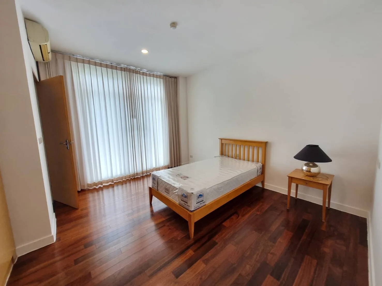 The Verandah - Sukhumvit Soi 23 — photo 12