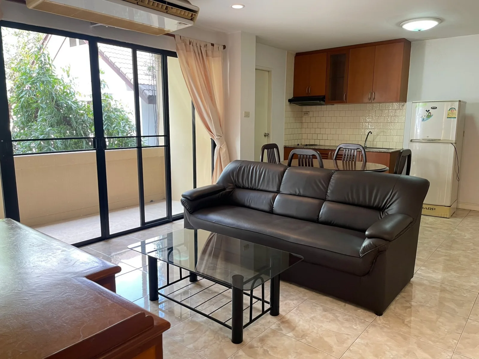Lin Court — photo 2