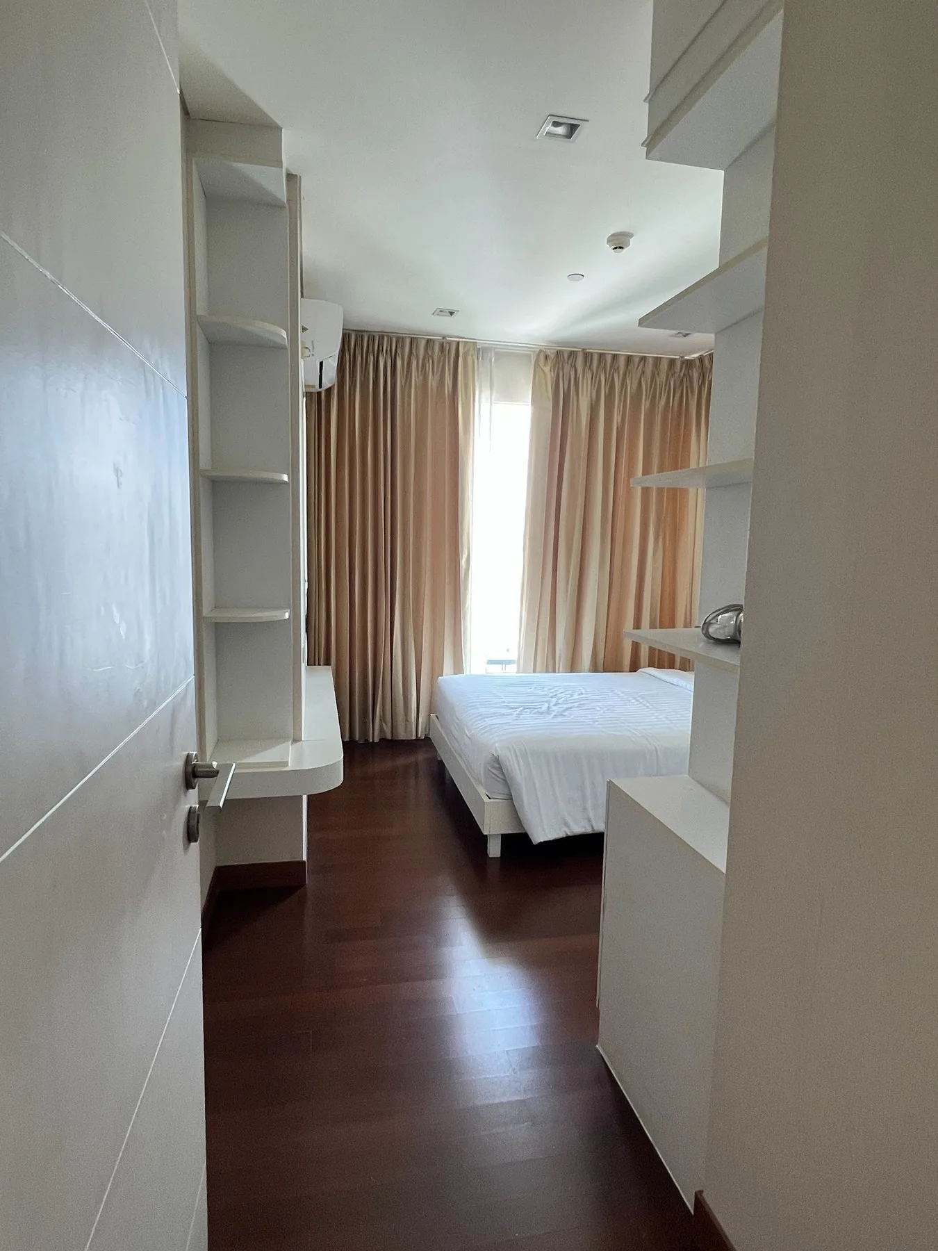 Ivy Thonglor — photo 4