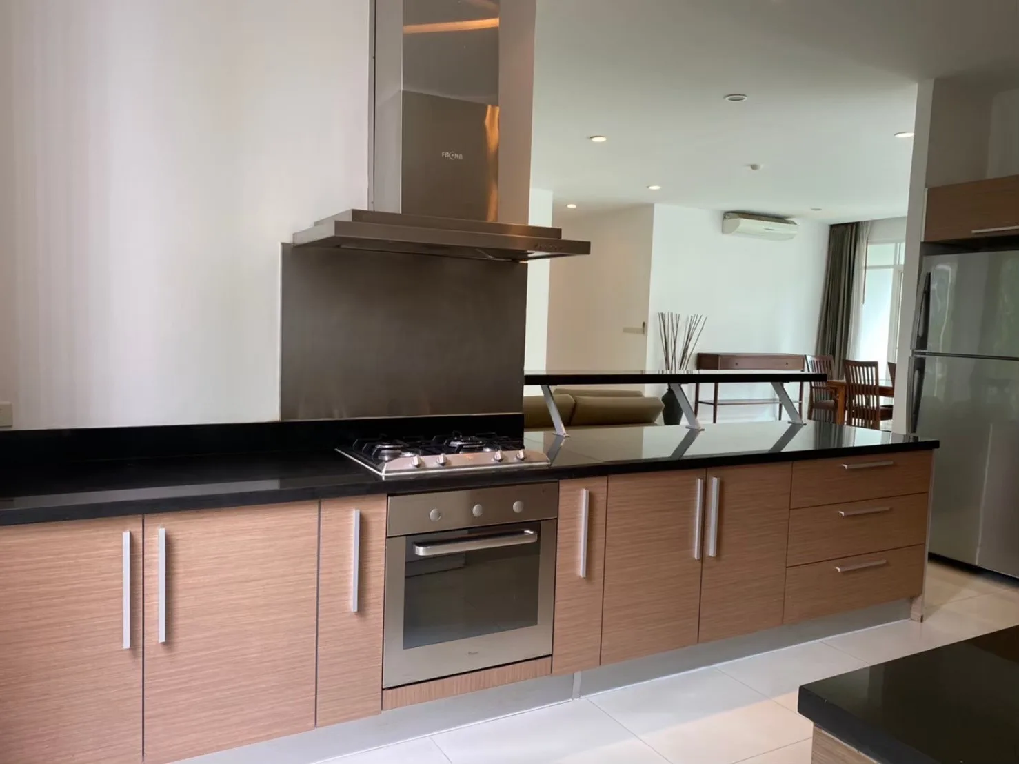The Verandah - Sukhumvit Soi 23 — photo 4