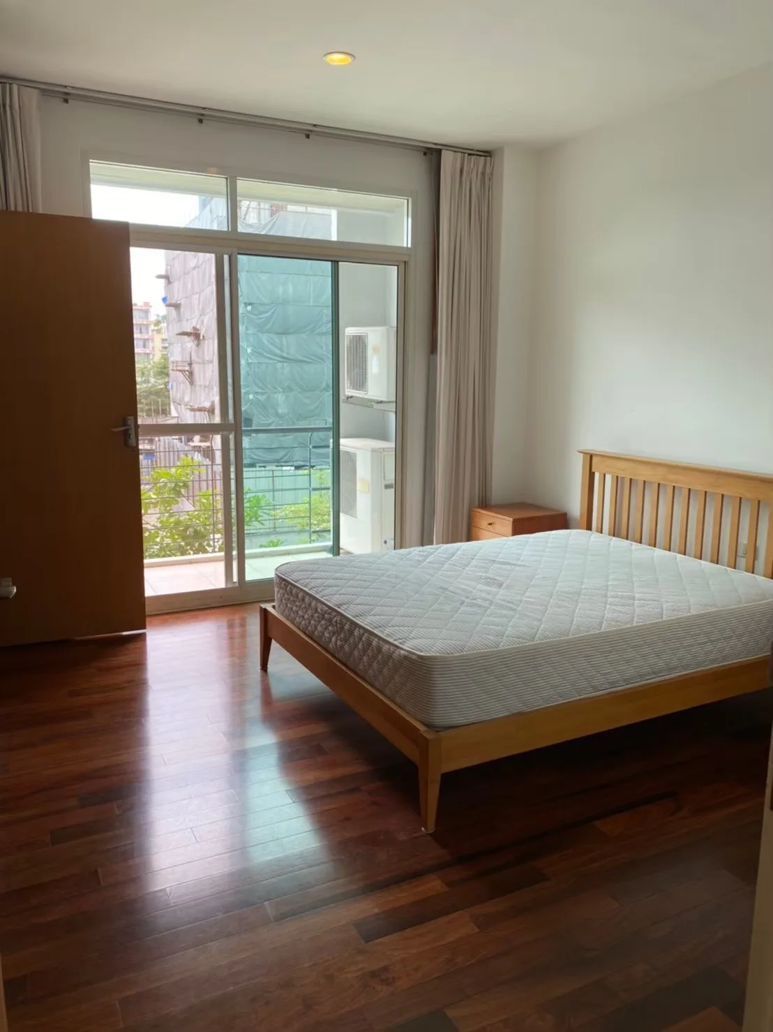 The Verandah - Sukhumvit Soi 23 — photo 5