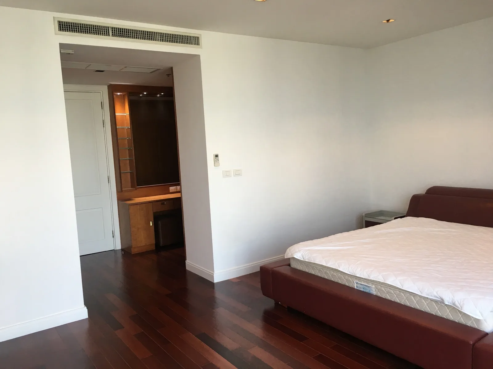 Athenee Residence — photo 14