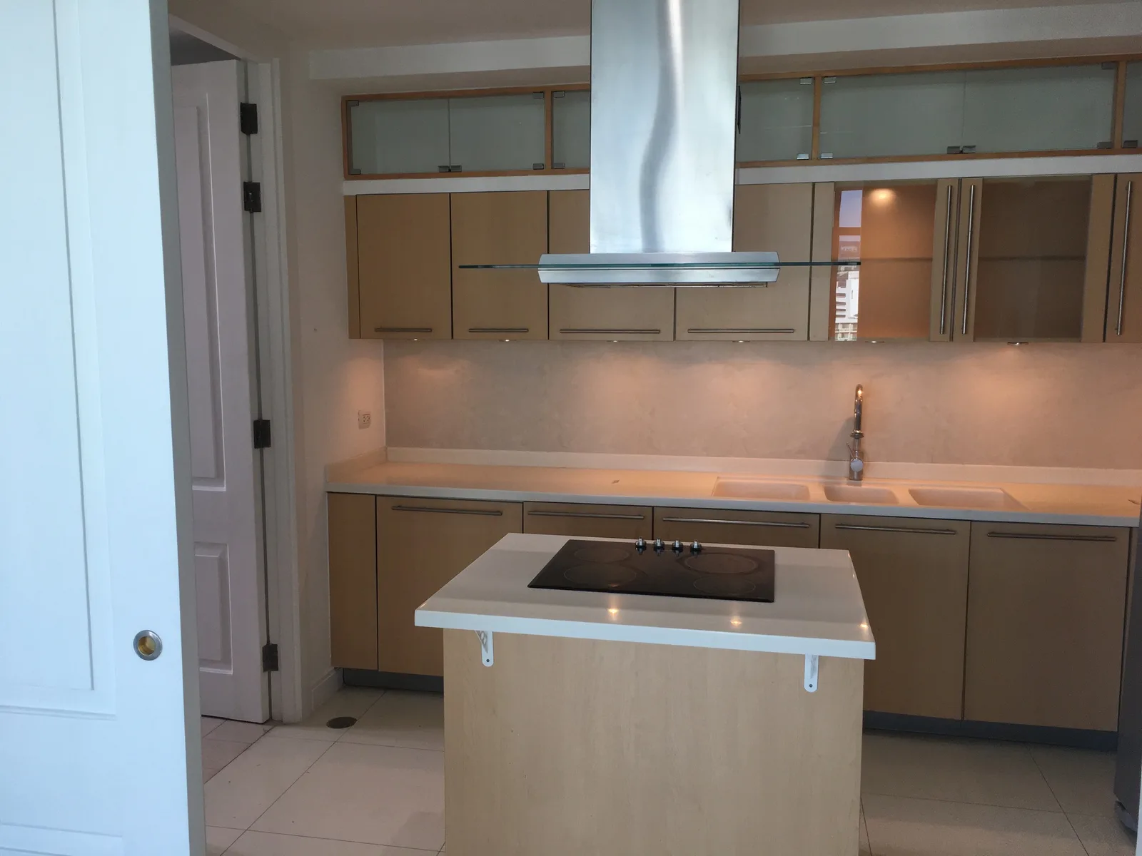 Athenee Residence — photo 8
