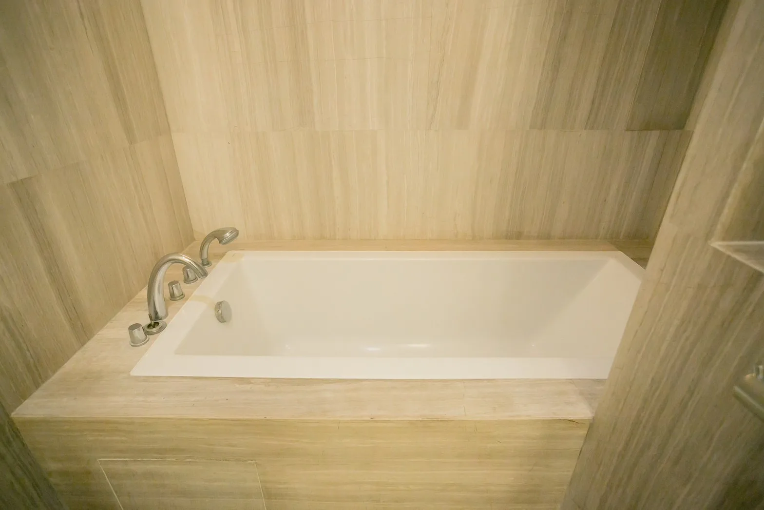 Oriental Residence — photo 14