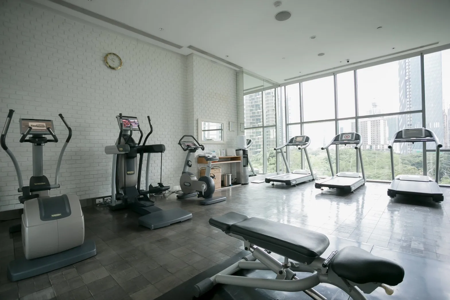 Oriental Residence — photo 20