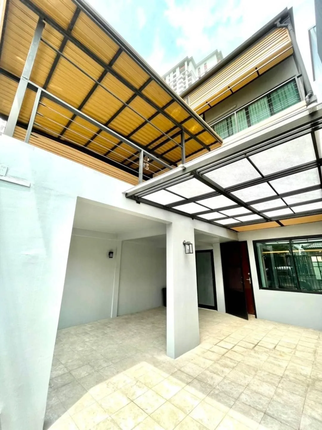 Townhome — photo 18