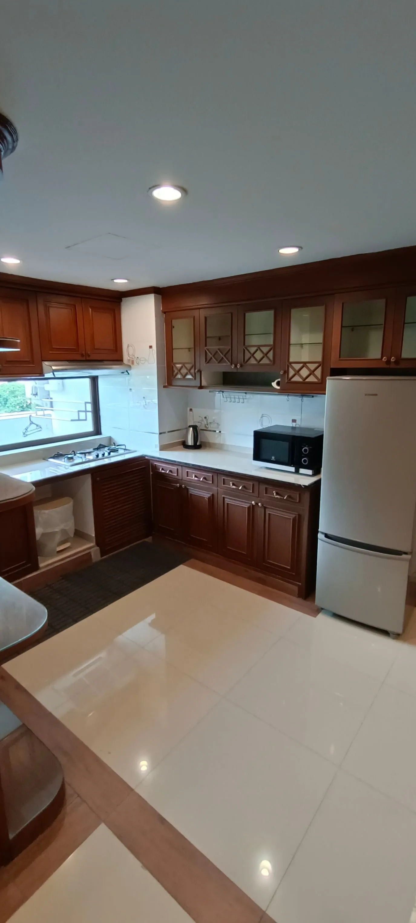 Beverly Tower Condo — photo 7