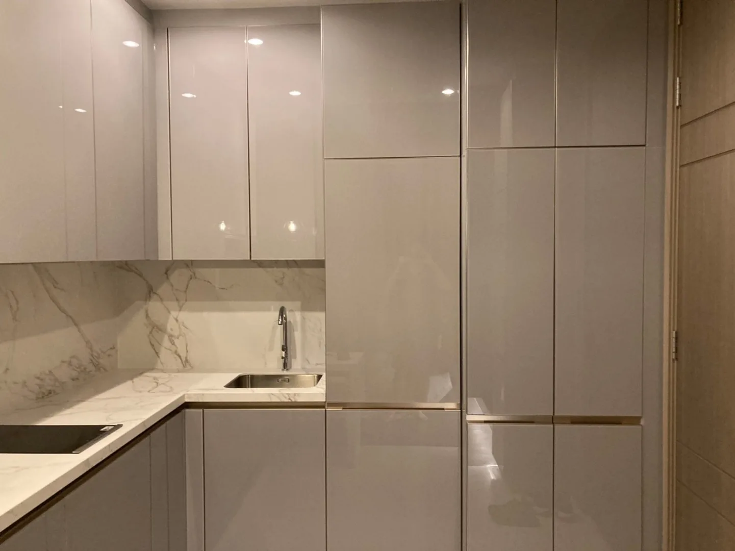 The Esse at Singha Complex — photo 12