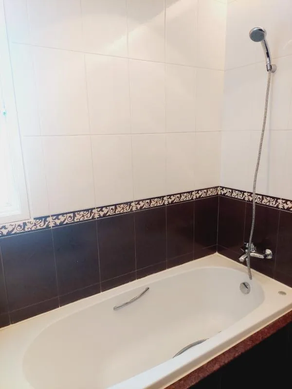 Esmeralda Apartments — photo 13