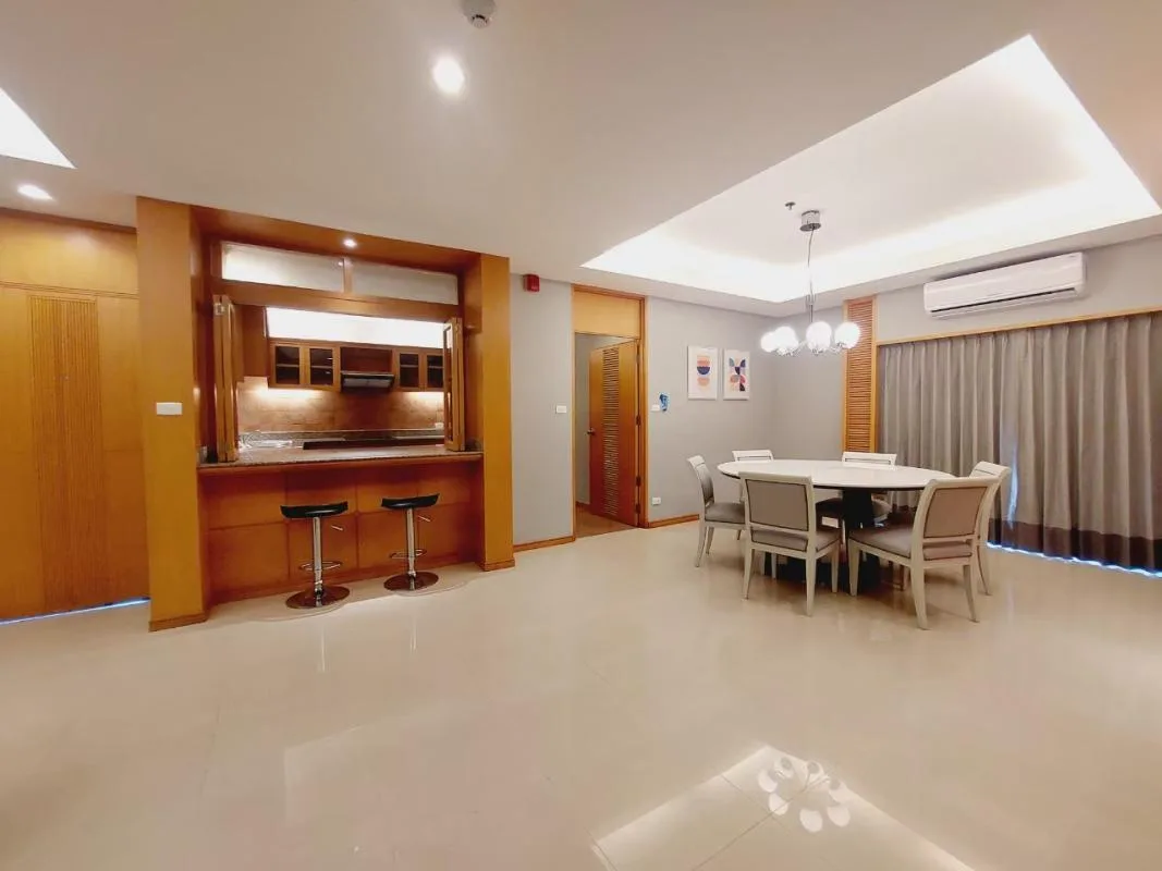 Esmeralda Apartments — photo 4