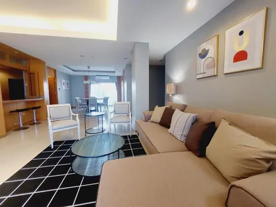 Esmeralda Apartments