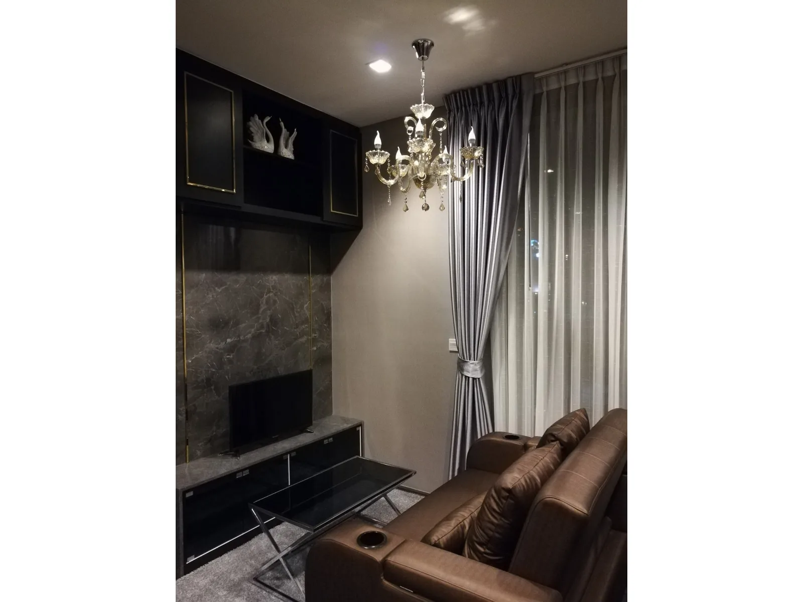 Edge Sukhumvit 23 — photo 2
