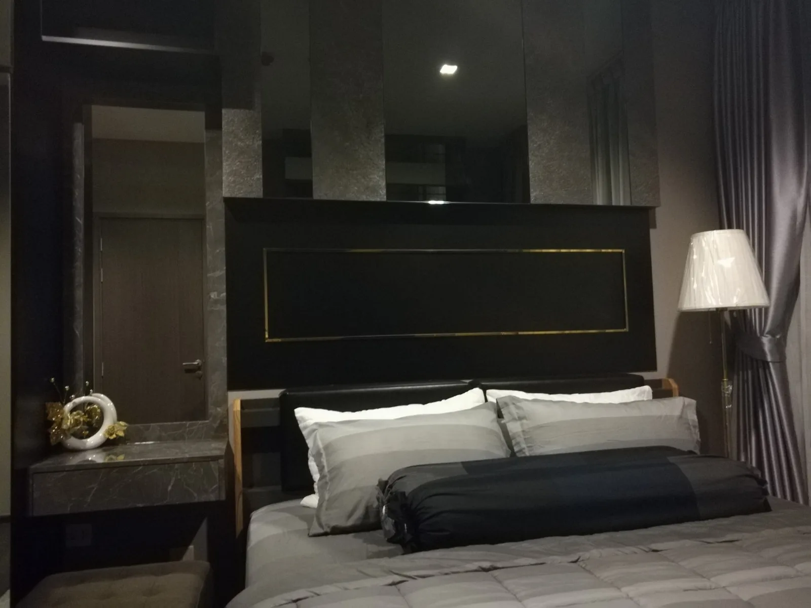 Edge Sukhumvit 23 — photo 5