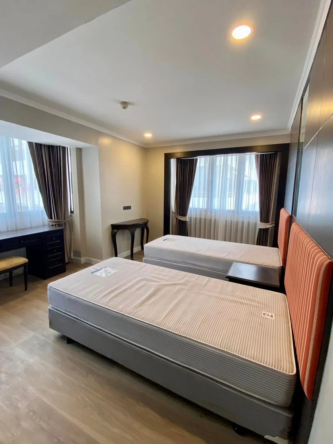 Omni Tower Sukhumvit Nana — photo 3