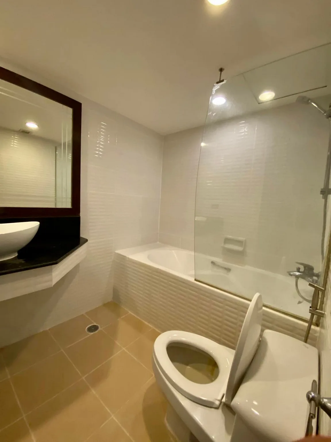 Omni Tower Sukhumvit Nana — photo 5