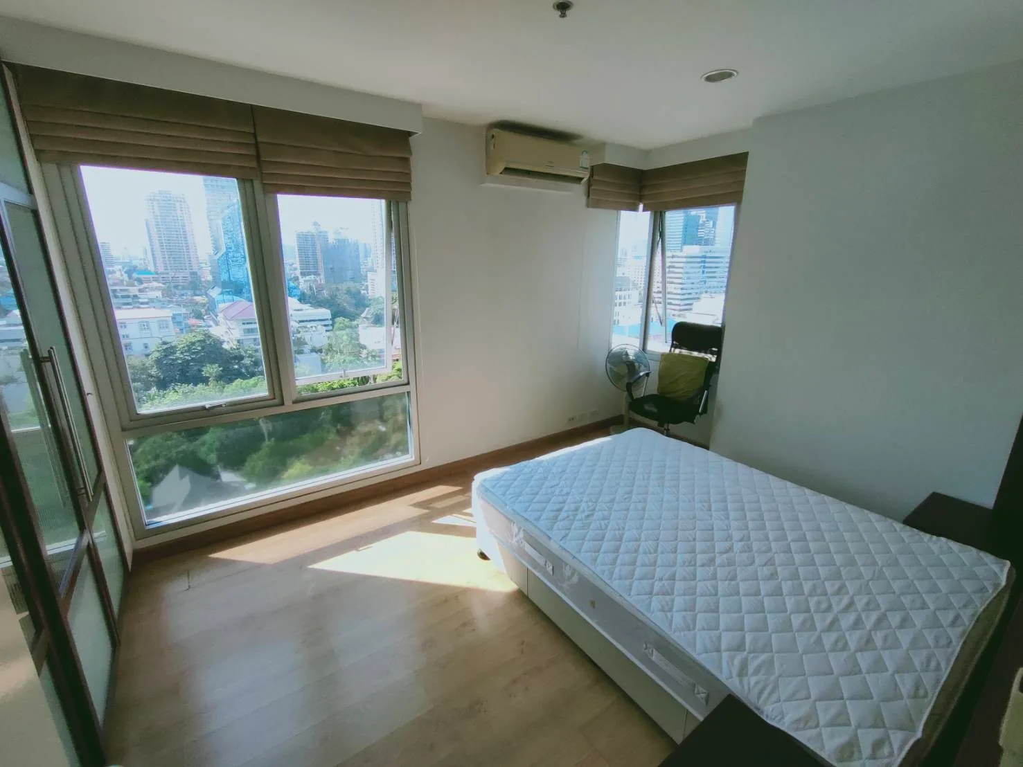 Silom Grand Terrace — photo 8