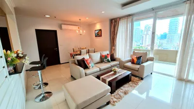 Piyathip Place