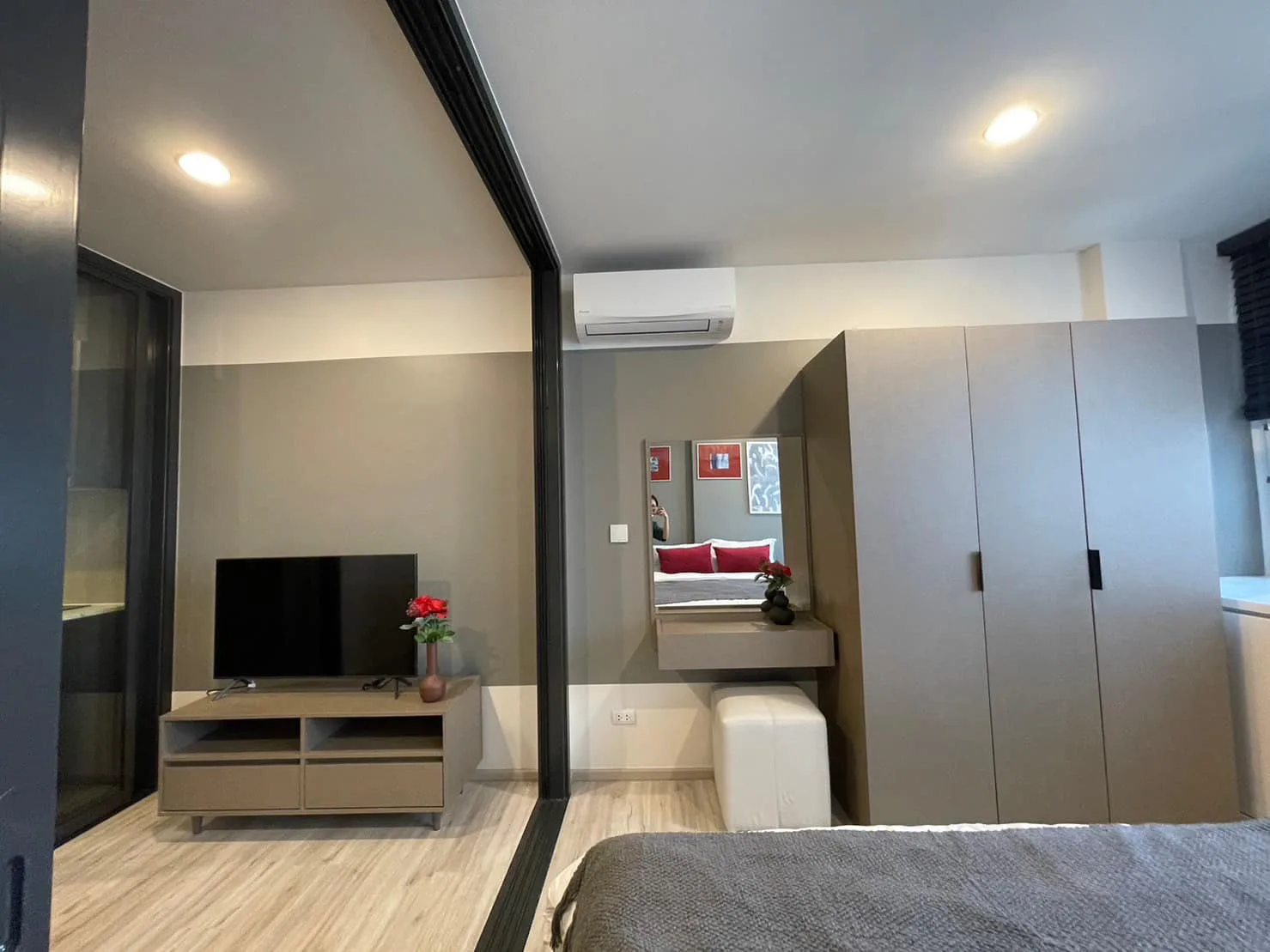 XT Huaikhwang — photo 2
