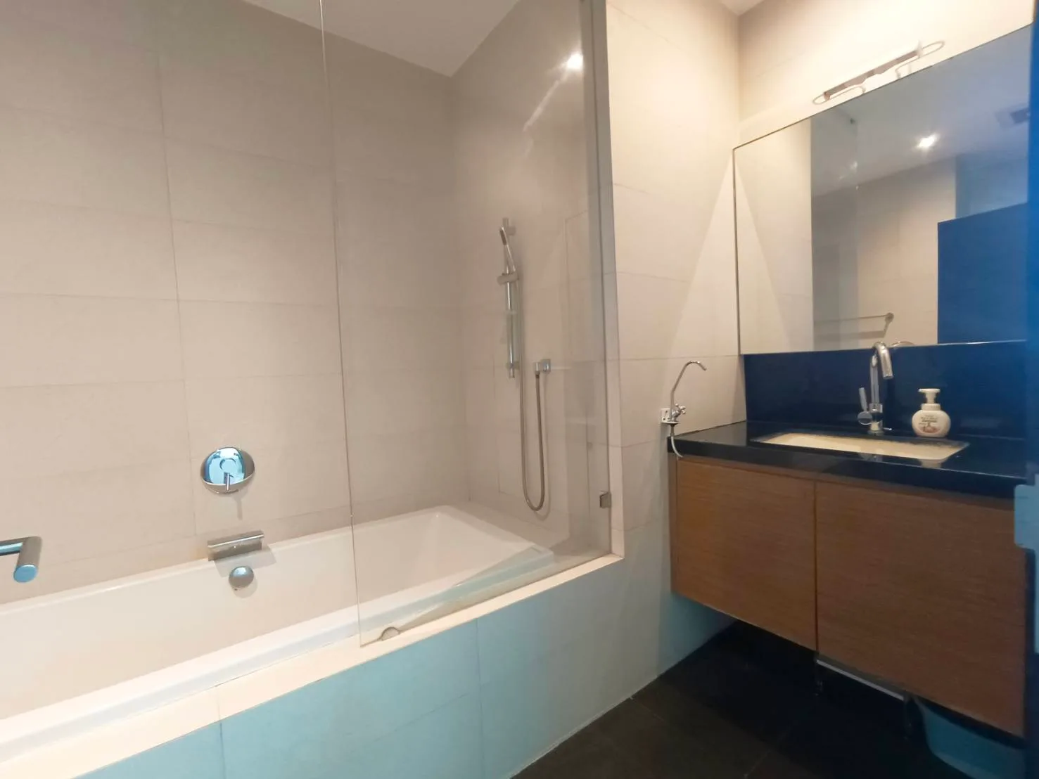 Eight Thonglor Residence — photo 12
