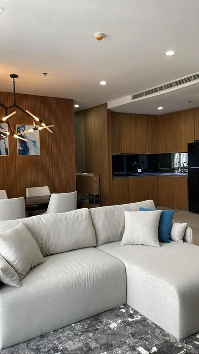 Noble Ploenchit