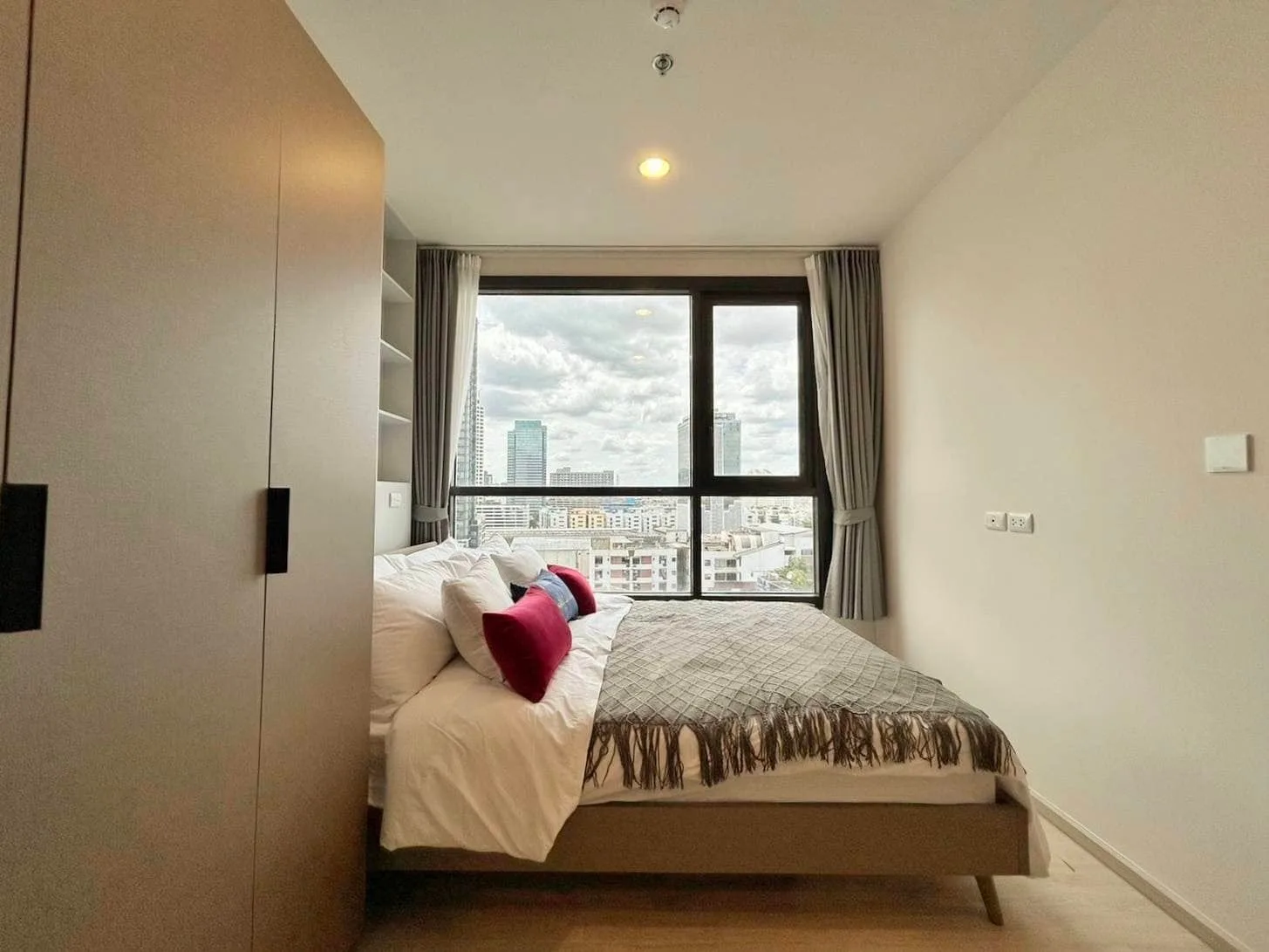 XT Huaikhwang — photo 8