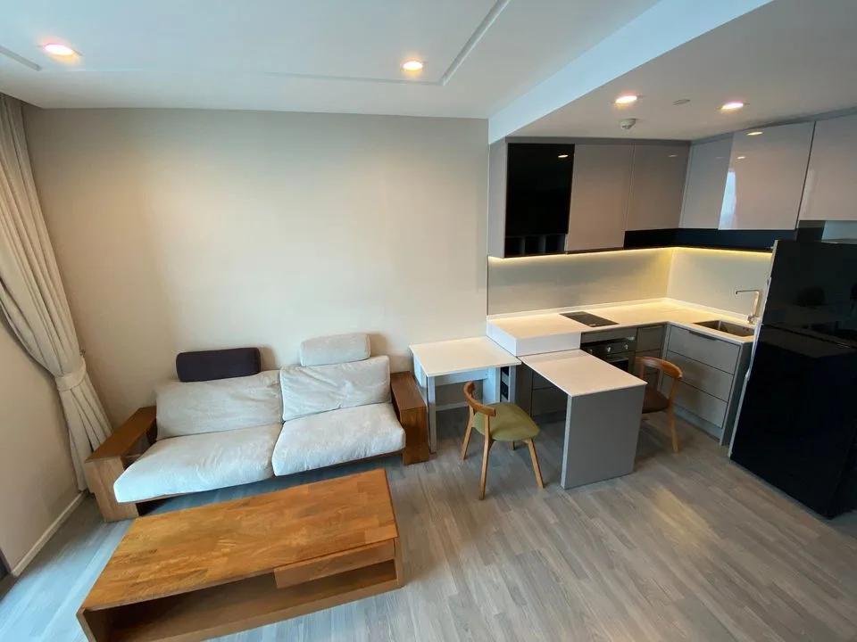 333 Riverside — photo 2
