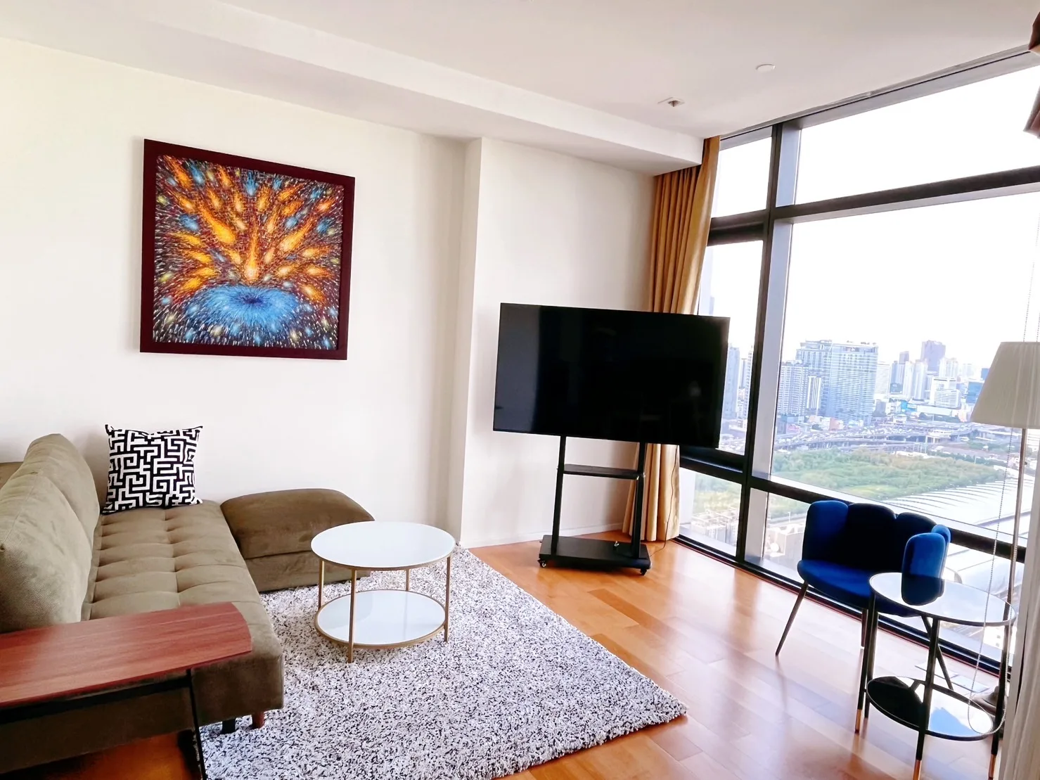 Circle Living Prototype — photo 1