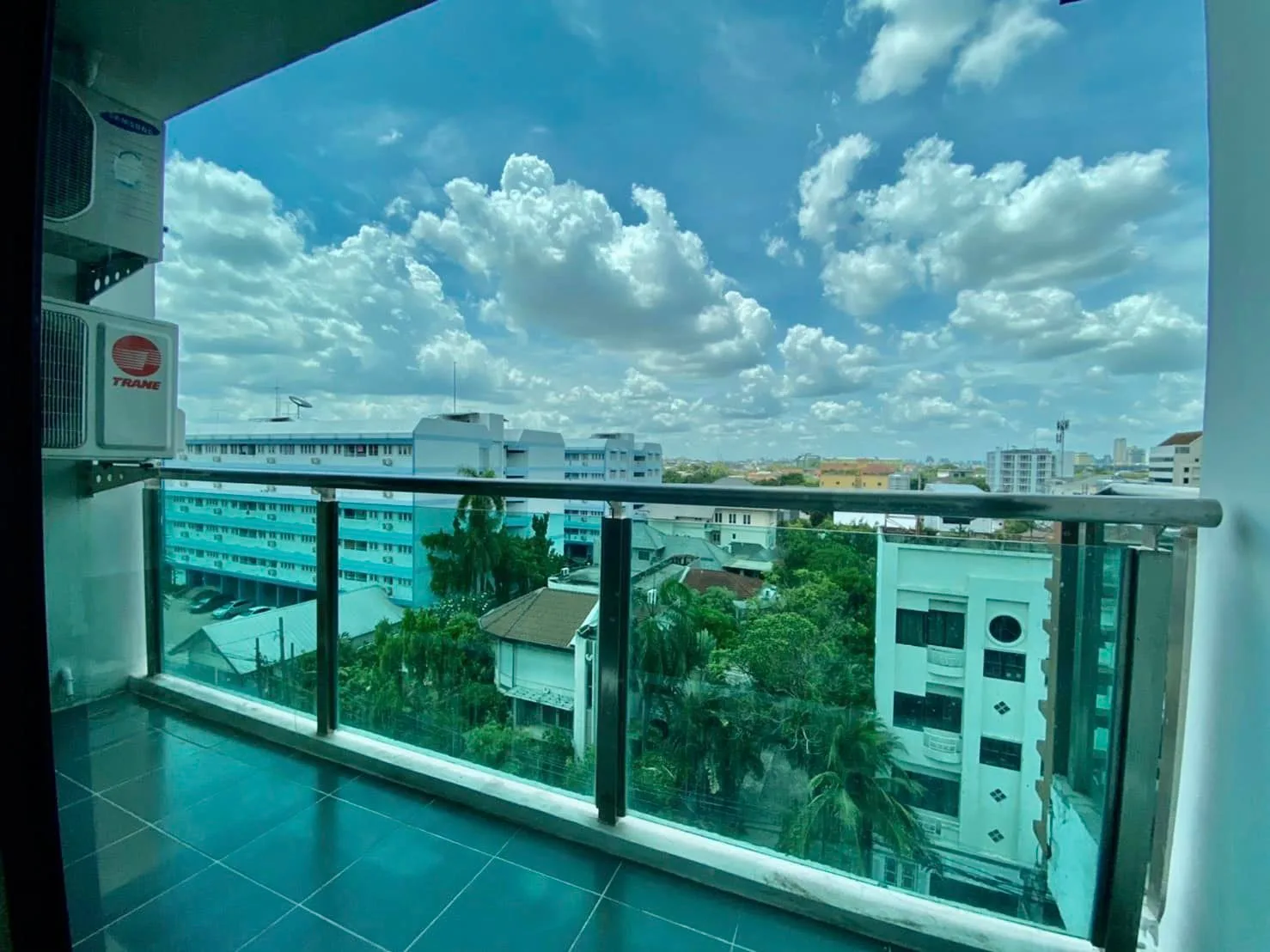 Chateau In Town Phahonyothin 32 — photo 10