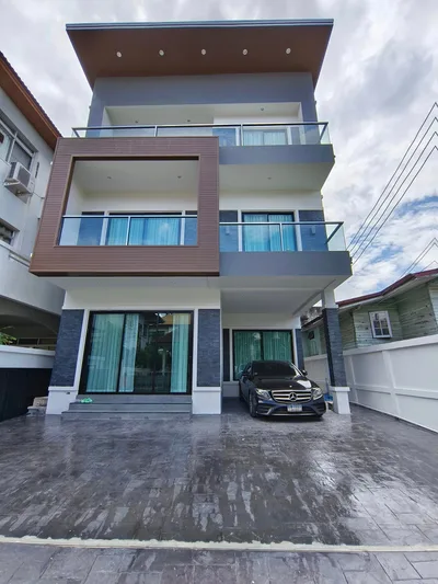 Single House Sukhumvit 65