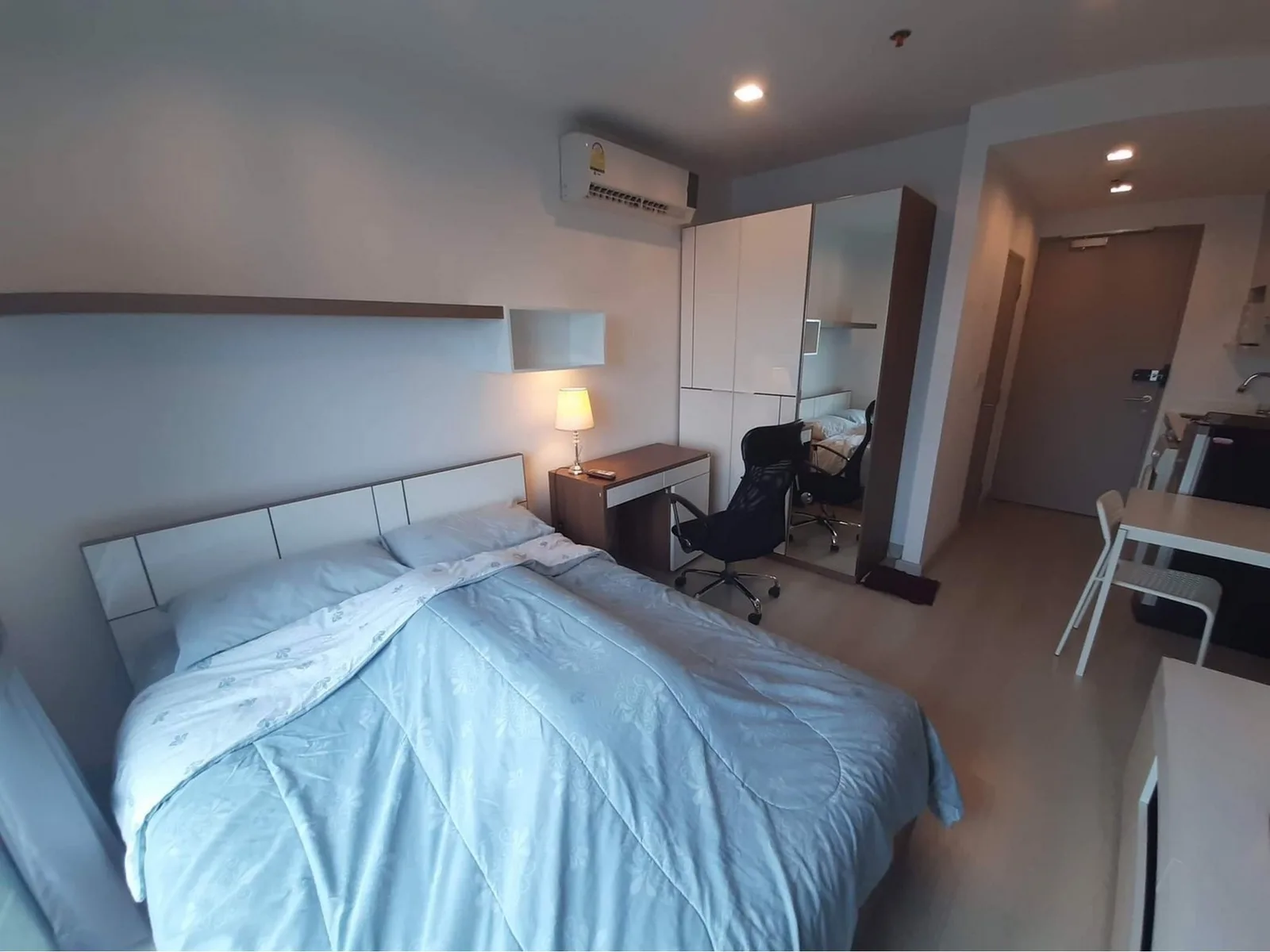 Ideo Mobi Sukhumvit 81 — photo 6