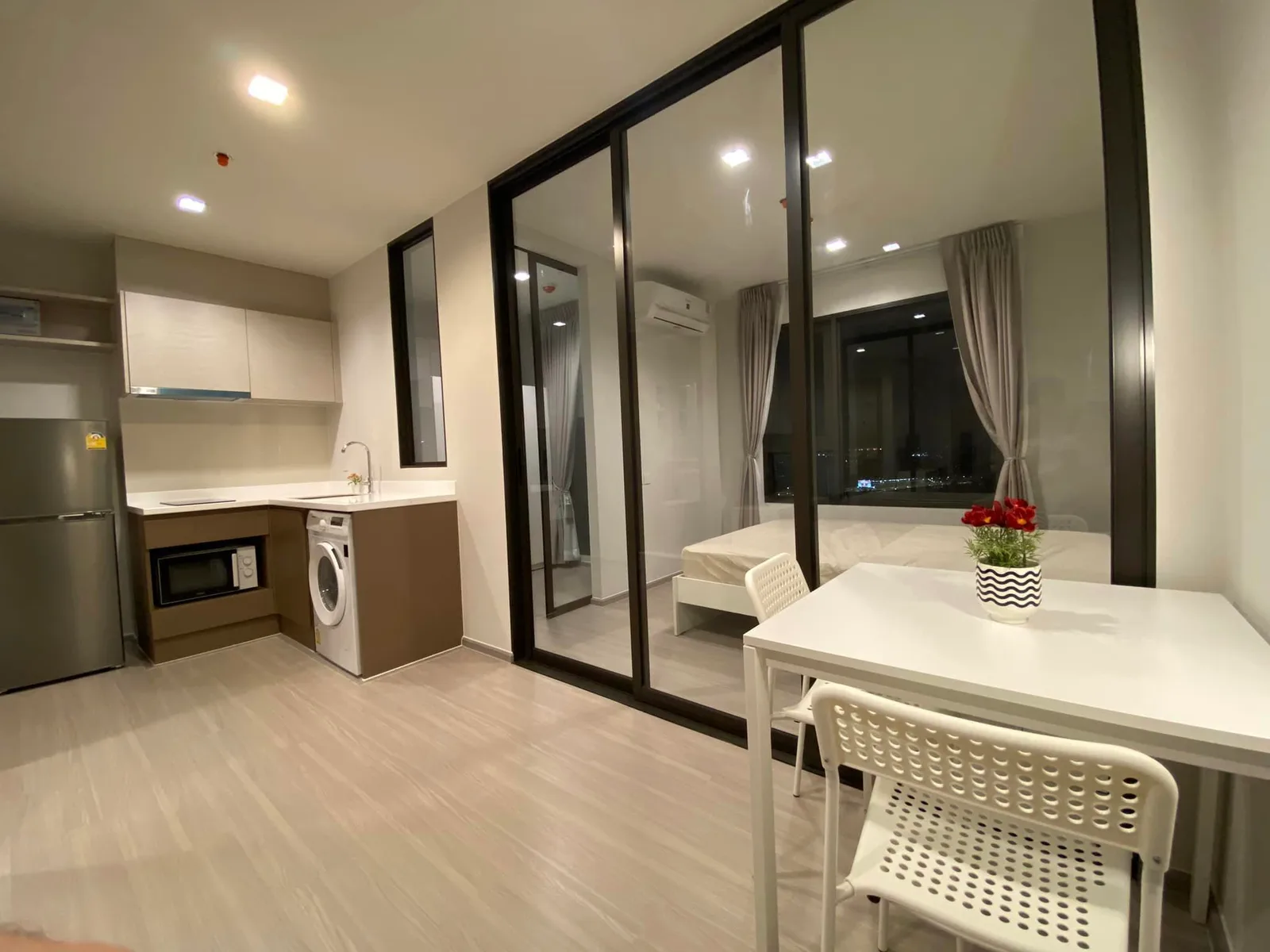 Life Sathorn Sierra — photo 3