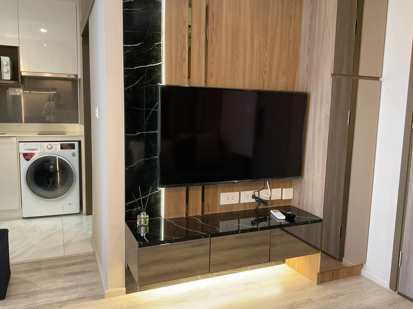 Ideo Mobi Asoke — photo 3