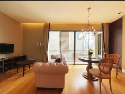 Vincente Sukhumvit 49