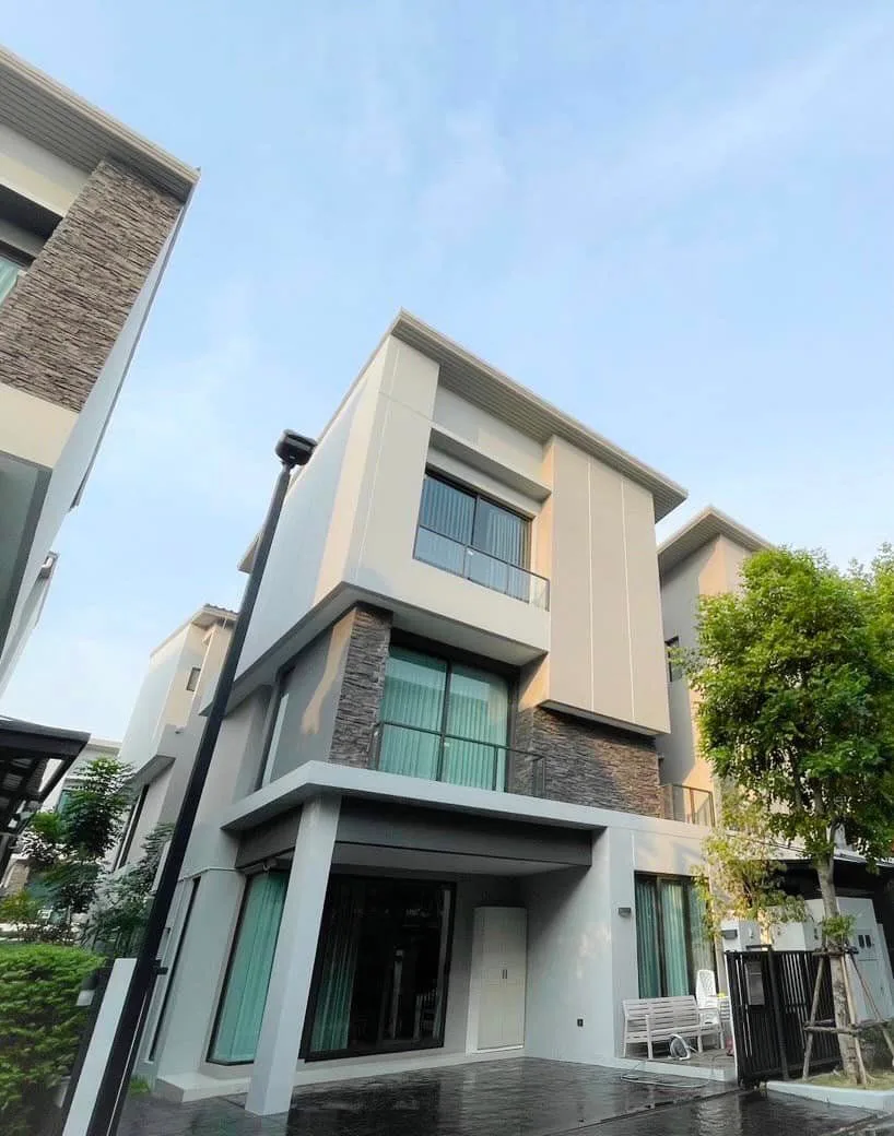 Baan Klang Muang Classe Ekkamai-ramintra — photo 16